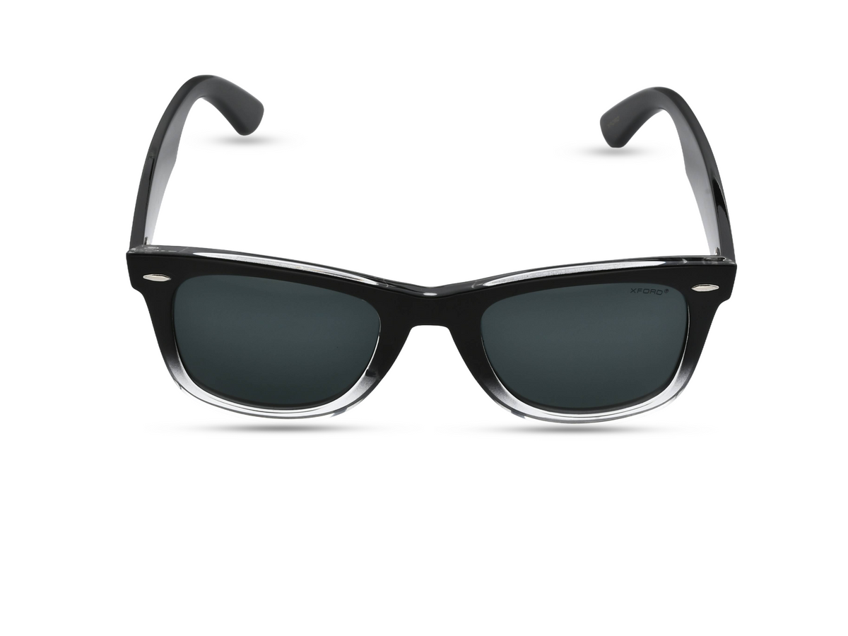 Black to Transparent Gradient	