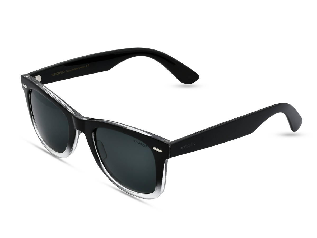 Black to Transparent Gradient	